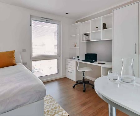 Premier Studio - Photo 4