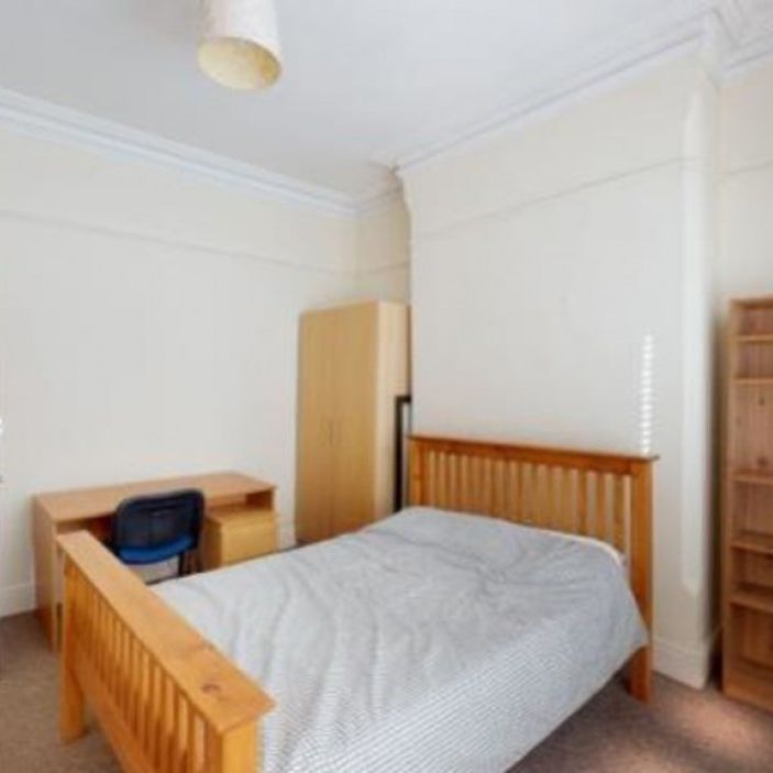 1 bed Mid Terraced House for Rent - Photo 1