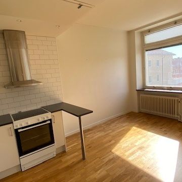 Norrmalmsgatan 8B - Photo 3