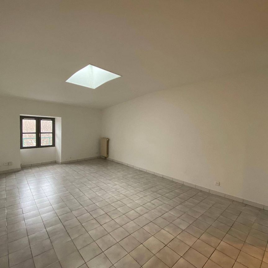 Location appartement 3 pièces 77.01 m² à Valence (26000) - Photo 1