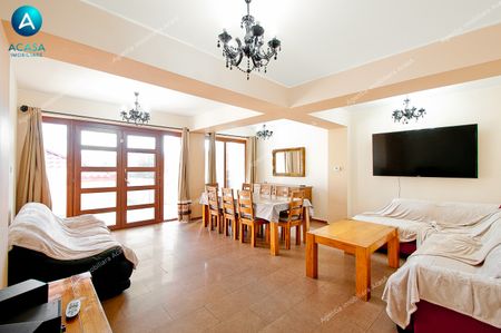 Vila D+P+2 cu 5 camere, garaj si curte de inchiriat in Galati - Fotografie 2