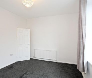 Keighley Road, Halifax - Photo 5