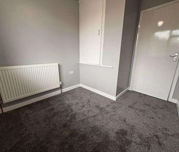 Stirling Close, Uxbridge, UB8 - Photo 6