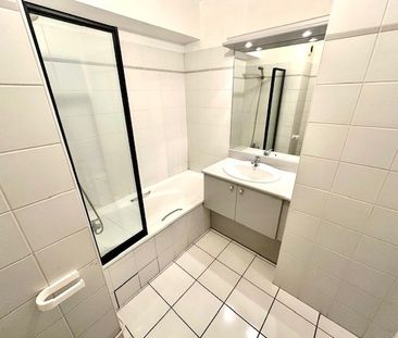 Location Appartement 1 pièce 30m² LYON 7ème - Photo 5