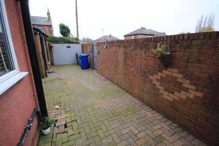 Orrell Road, Wigan, WN5 - Photo 2