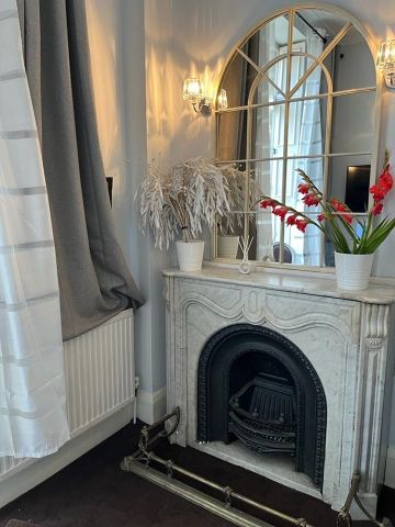 1 Bed Flat, London, W2 - Photo 2