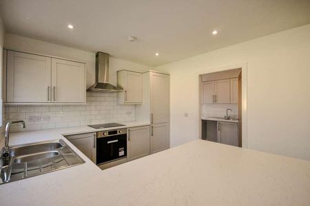 Holly Close, Whitley, DN14 - Photo 2
