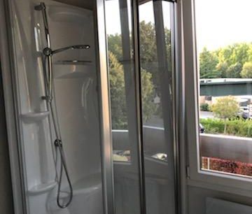 Loue STUDIO entièrement rénové proche Ecole Saint Luc - Photo 3