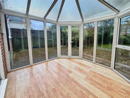 3 bedroom semi-detached house to rent - Photo 3