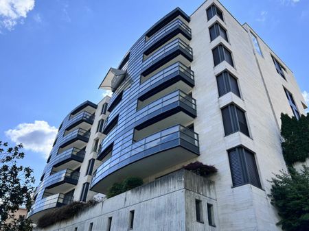 Esclusivo appartamento di 4.5 locali con vista mozzafiato - Photo 2