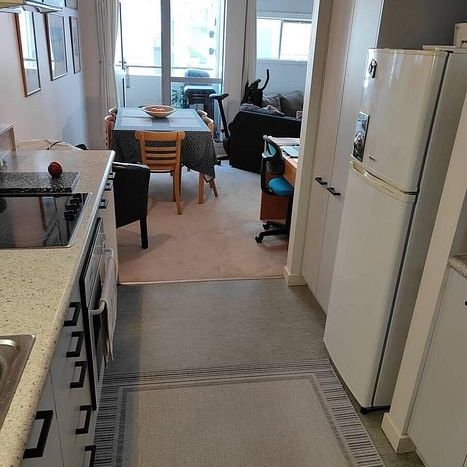 Chic Te Aro Apt w/ Balcony & Lift - Photo 1