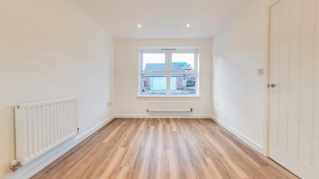 3 bedroom detached house to rent - Photo 4