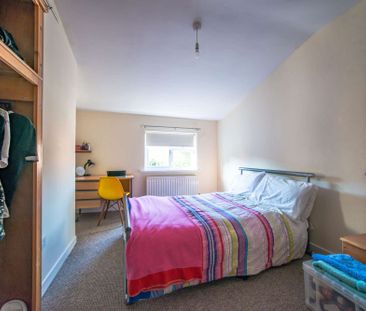 Unique architectural layout with distinct zones - a fun place to live! - Photo 3