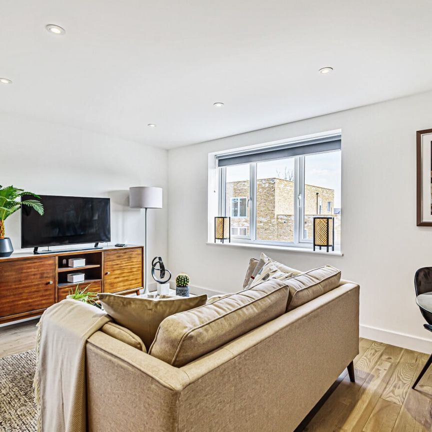 Windmill Lane, Southall - Photo 1