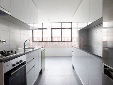 Apartamento T4 - Photo 2