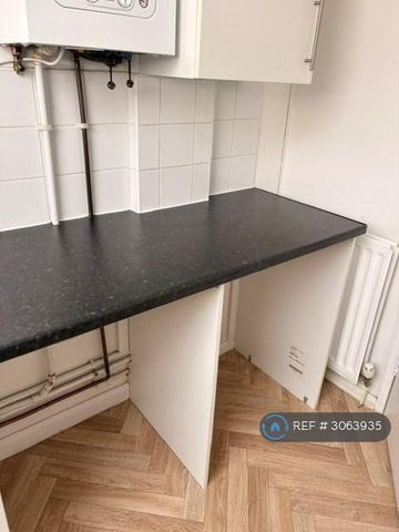 1 bedroom flat to rent - Photo 3