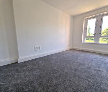 3 bedroom apartment to rent - Photo 6