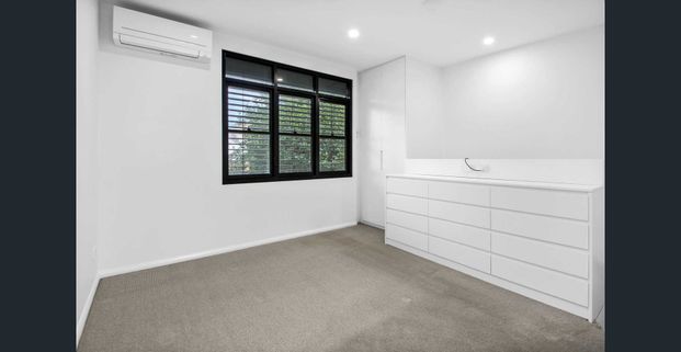 Contemporary and convenient apartment - Access via Wigram Lane - Photo 1