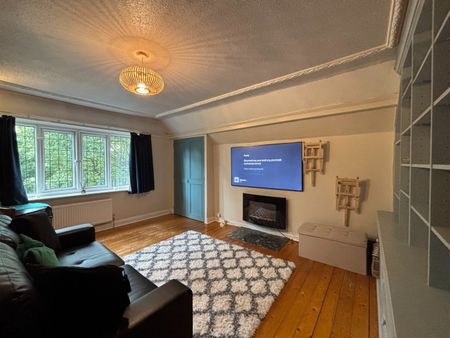 2 Bed Flat, North Grange Road, LS6 - Photo 5