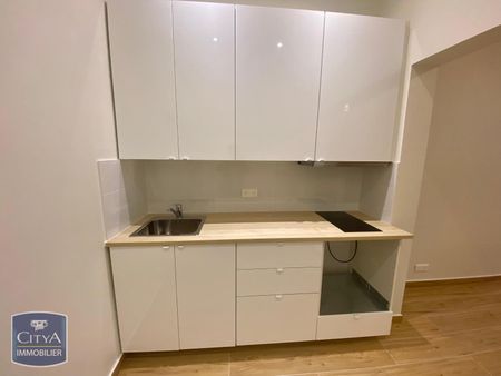 Location Appartement 1 pièce 36m² TOULON 83000 - Photo 3