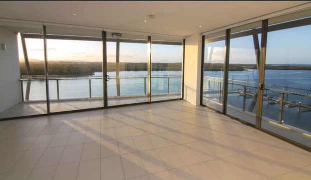 Stunning Apartment - Stunning Views - Photo 1
