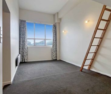 TWO WEEKS FREE RENT - Studio Loft in Newtown - Photo 5