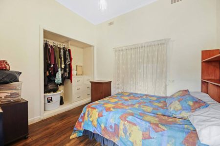 Cosy 3 Bedroom Home With Inner Town Location - Photo 5