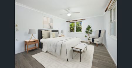 Freshly renovated family home with generous proportions - Photo 2