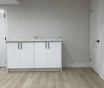 For Lease - 130 Lady Dolores Avenue, Vaughan, Ontario - Photo 6