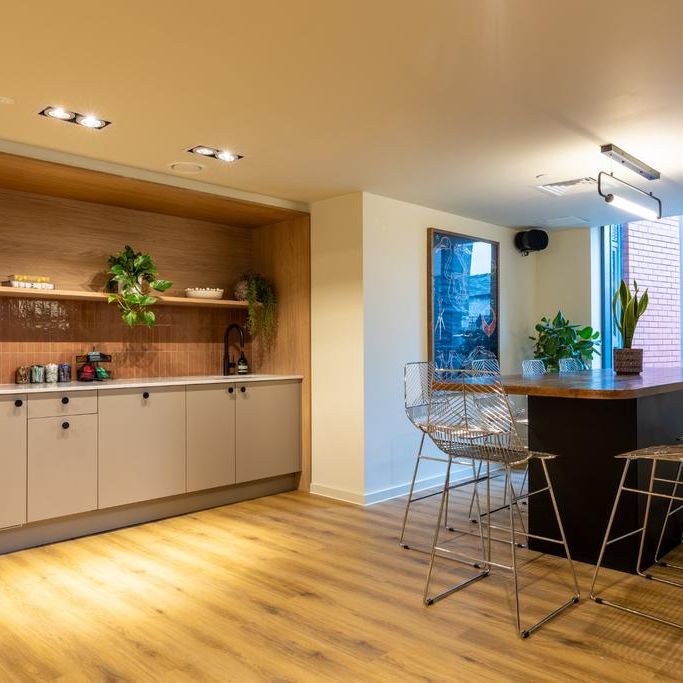 3 bedroom flat to rent - Photo 1