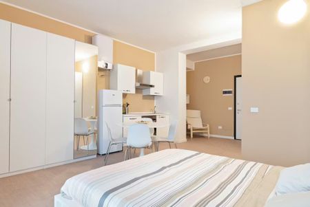 Via Luciano Manara, Milan, Lombardy 20122 - Photo 5