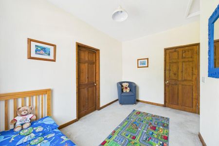 2 bedroom end of terrace house to rent - Photo 5