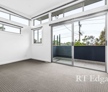 Thinking of selling? Contact our agent - Photo 2