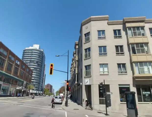 McGill WONDERFUL Prime Location! | 320 Rue Sherbrooke Ouest, Montreal - Photo 1