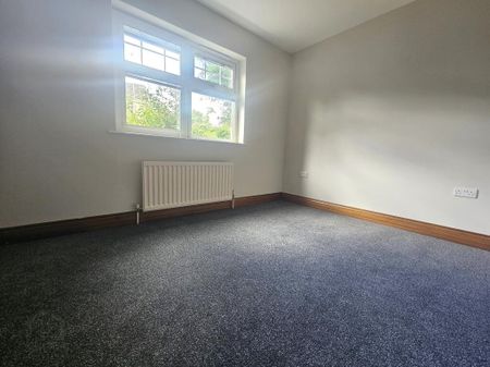 1 Kerryrose, 29c Oriel Road, Antrim, BT41 4HR - Photo 3