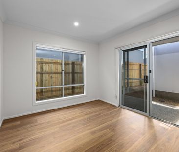 3 Stratos Street, Flagstone QLD 4280 - House For Rent | Domain - Photo 6