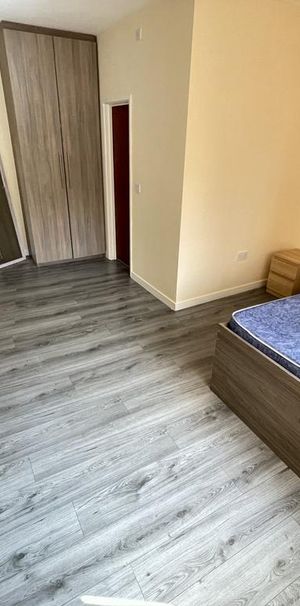 5 bedroom flat to rent - Photo 1