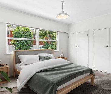 Charming 3BR Home in Northcote! - Photo 1