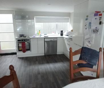 CHARMING PAPARANGI HOME - Photo 2