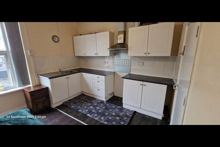 Room in a Shared House, Kings Rd, B25 - Photo 4