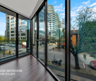 Prime Corner Apartment Living Opposite Albert Park Lake - Photo 3