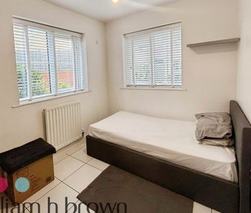 Bamboo Crescent, BRAINTREE - Photo 1