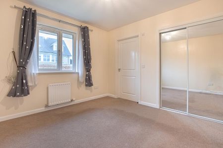 4 bedroom detached house to rent - Photo 5