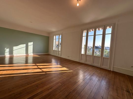 Location Appartement 4 pièces 113m² - Photo 1