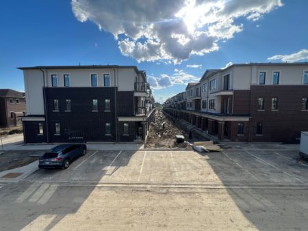 For Lease - 6 Matawin Lane, Richmond Hill, Ontario - Photo 4