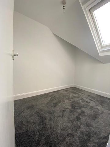 2 bedroom maisonette to rent - Photo 4