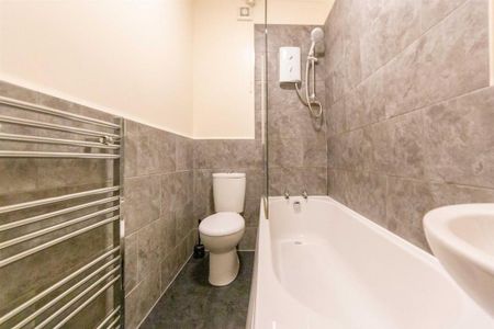 6 bedroom terraced house to rent - Photo 3