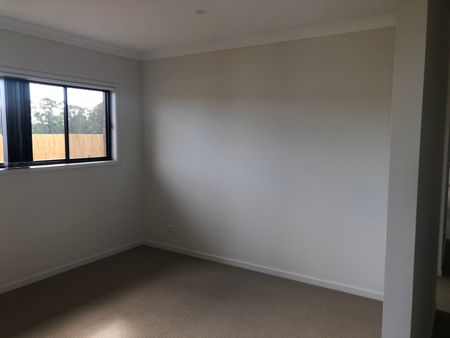 19 Jeremy Street, Coomera QLD 4209 - House For Rent | Domain - Photo 2