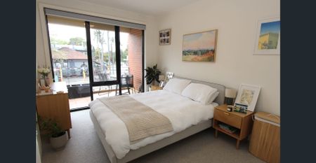 One Bedroom Apartment in the Heart of Elwood - Photo 2