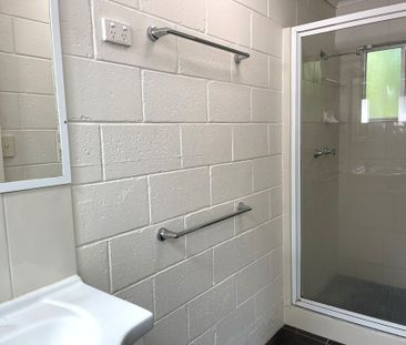 2 Bedroom Unit Close to Shops - Photo 4